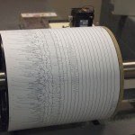 "Seismogram at Weston Observatory" by Z22 - Own work. Licensed under CC BY-SA 3.0 via Commons - https://commons.wikimedia.org/wiki/File:Seismogram_at_Weston_Observatory.JPG#/media/File:Seismogram_at_Weston_Observatory.JPG