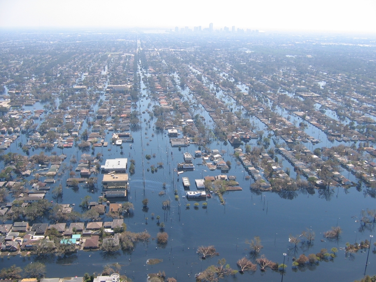 Photo of New Orleans inundated with floodwaters following the levee break as the result of Hurricane Katrina.  Credit: NOAA/ Mark Moran